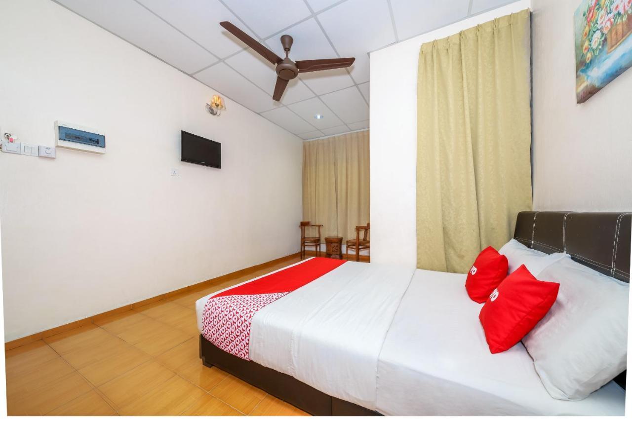Oyo 89763 Bluewater Hotel Mersing Exterior photo